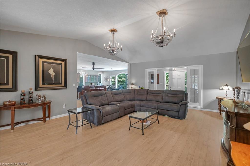 156 St Johns Road W, Simcoe, ON - Indoor Photo Showing Living Room