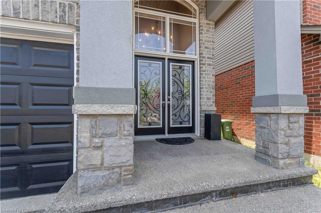 12 Avatar Place, Hamilton, ON - Outdoor