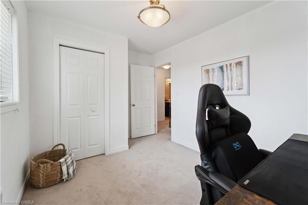 12 Avatar Place, Hamilton, ON - Indoor