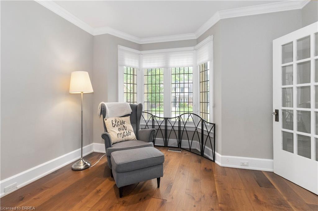 19 Lincoln Avenue, Brantford, ON - Indoor