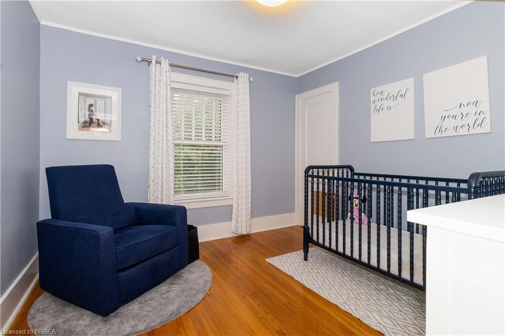 19 Lincoln Avenue, Brantford, ON - Indoor Photo Showing Bedroom