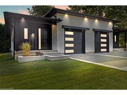 139 King Edward Street Paris, ON N3L 3E3