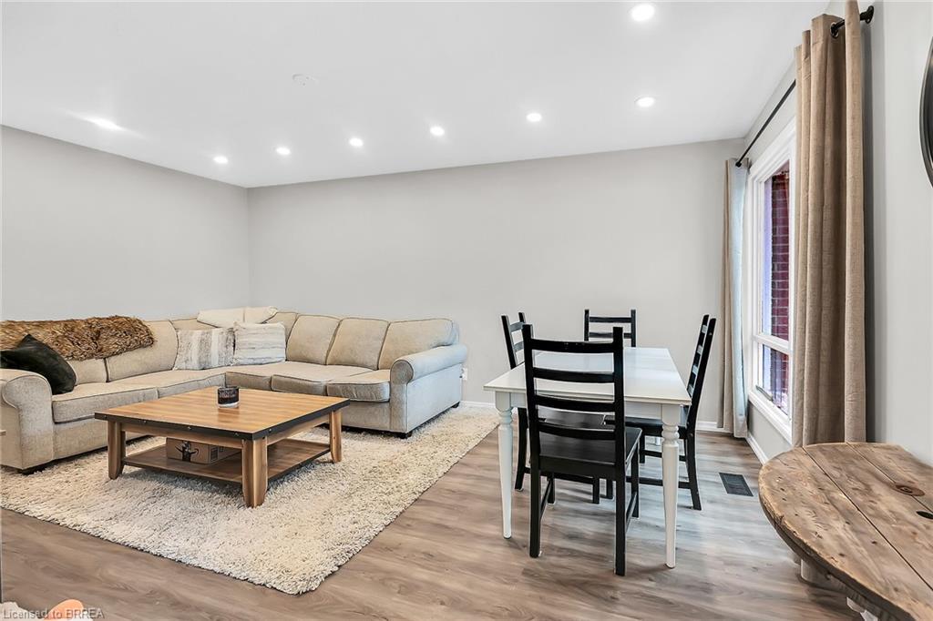 52-273 Elgin Street, Brantford, ON - Indoor