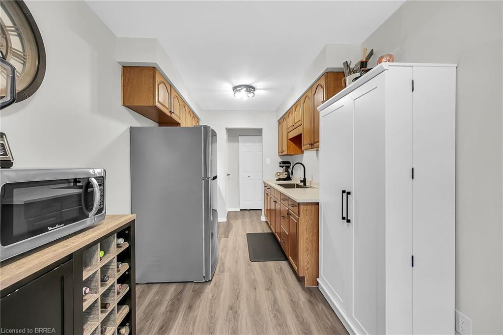 52-273 Elgin Street, Brantford, ON - Indoor Photo Showing Kitchen