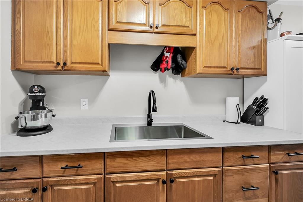 52-273 Elgin Street, Brantford, ON - Indoor Photo Showing Kitchen