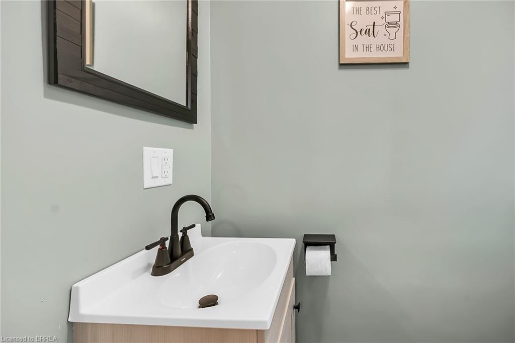 52-273 Elgin Street, Brantford, ON - Indoor Photo Showing Bathroom