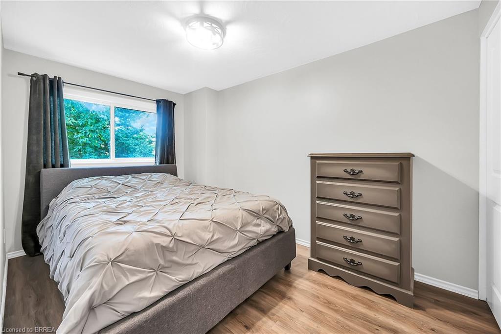 52-273 Elgin Street, Brantford, ON - Indoor Photo Showing Bedroom