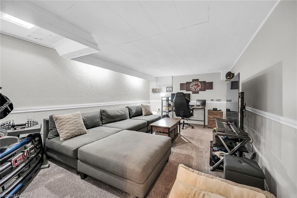 52-273 Elgin Street, Brantford, ON - Indoor Photo Showing Living Room