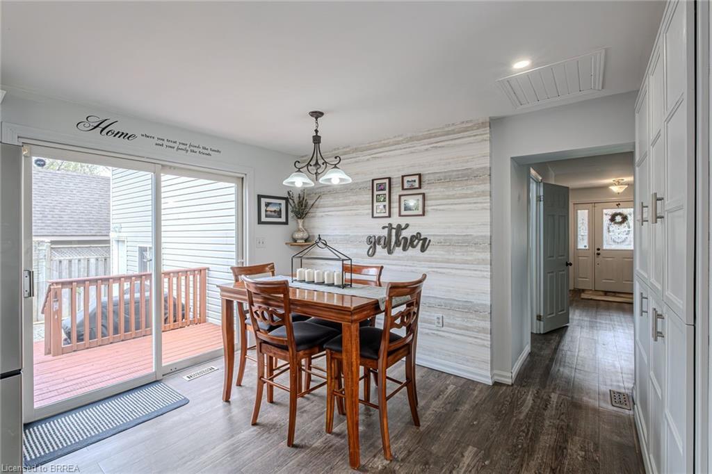 388 Mckellar Street, Strathroy, ON - Indoor Photo Showing Dining Room