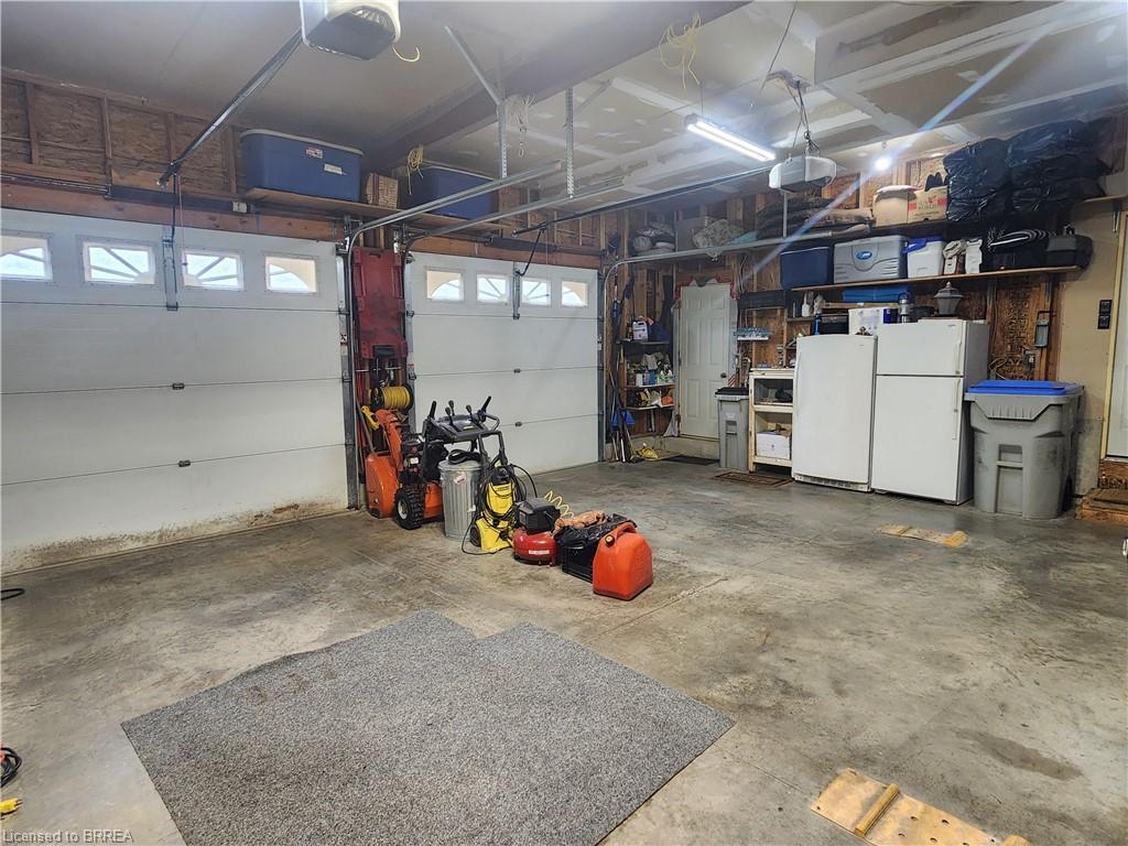 388 Mckellar Street, Strathroy, ON - Indoor Photo Showing Garage