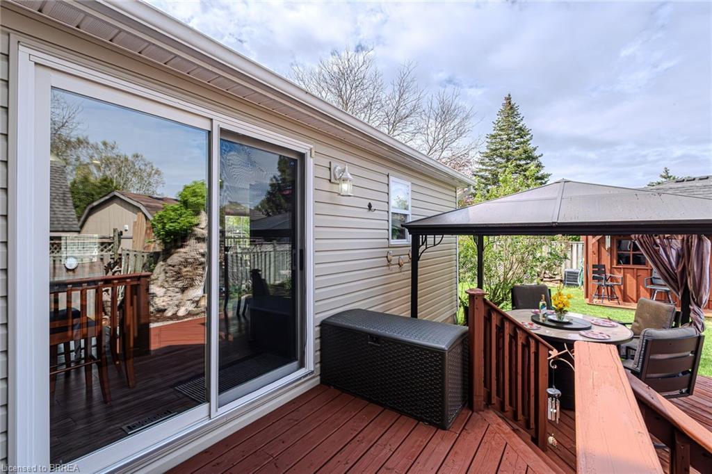 388 Mckellar Street, Strathroy, ON - Outdoor With Deck Patio Veranda With Exterior