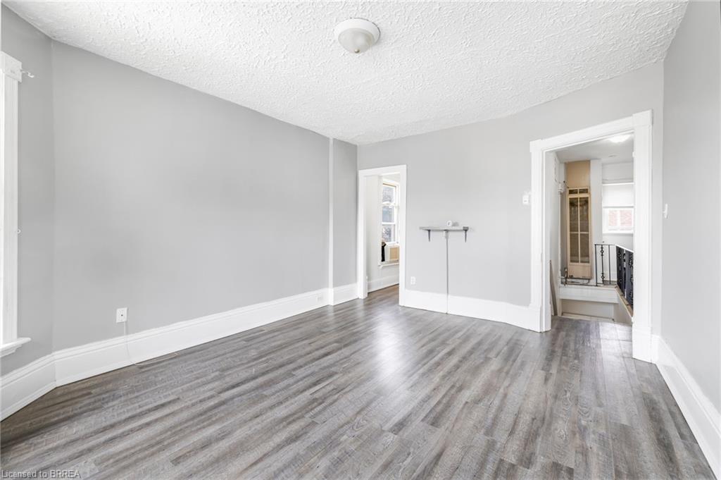 74 Erie Avenue, Brantford, ON - Indoor Photo Showing Other Room
