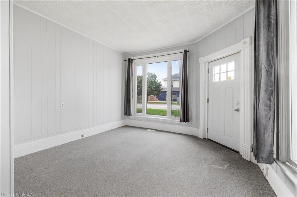74 Erie Avenue, Brantford, ON - Indoor Photo Showing Other Room