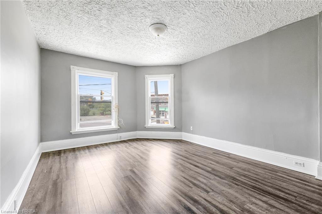 74 Erie Avenue, Brantford, ON - Indoor Photo Showing Other Room