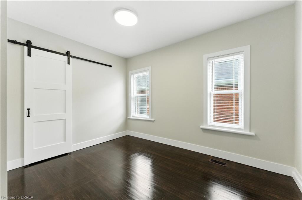 34 North Park Street, Brantford, ON - Indoor Photo Showing Other Room