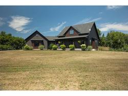 16 Forman Street Scotland, ON N0E 1R0