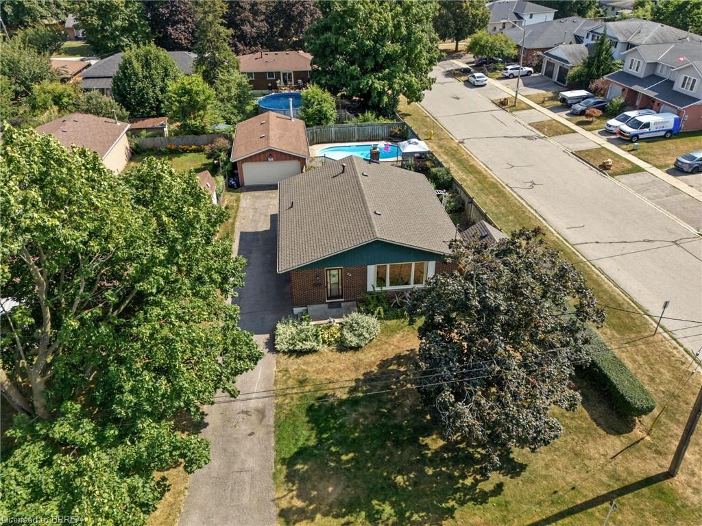 22 Mccammon Street, Paris, ON - Outdoor