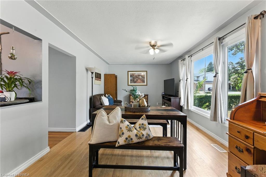 22 Mccammon Street, Paris, ON - Indoor