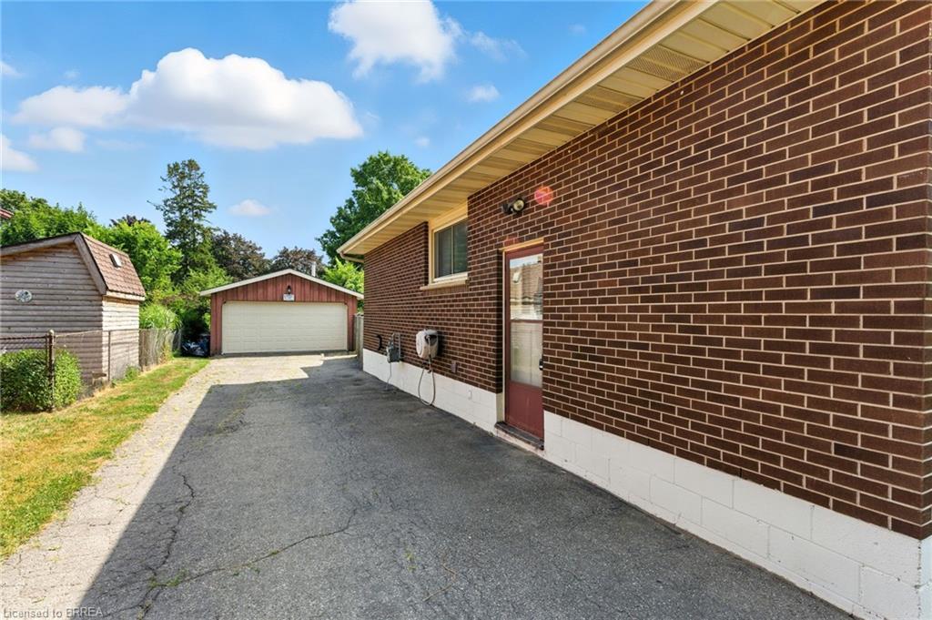 22 Mccammon Street, Paris, ON - Outdoor With Exterior