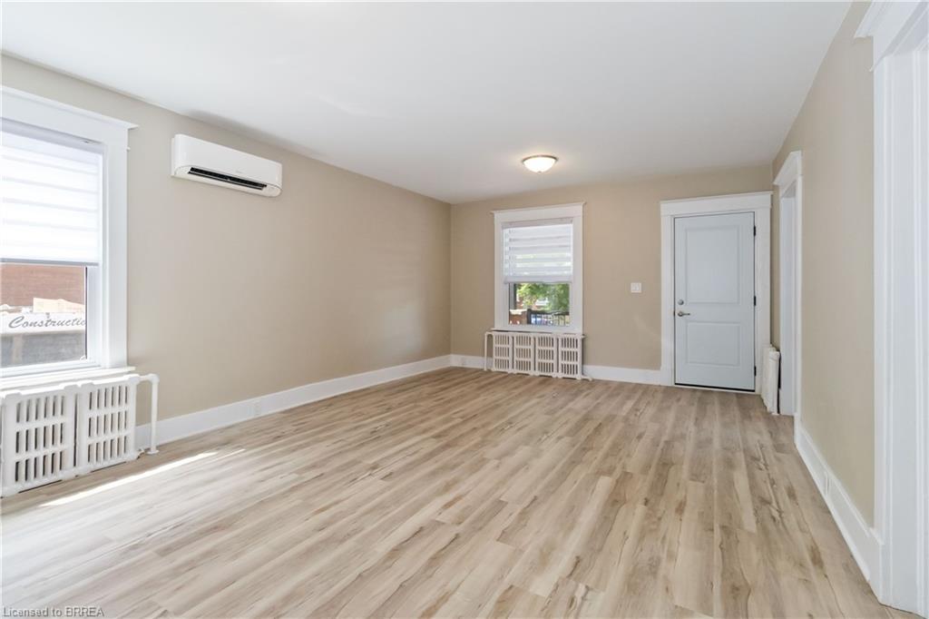 179 Grey Street, Brantford, ON - Indoor Photo Showing Other Room