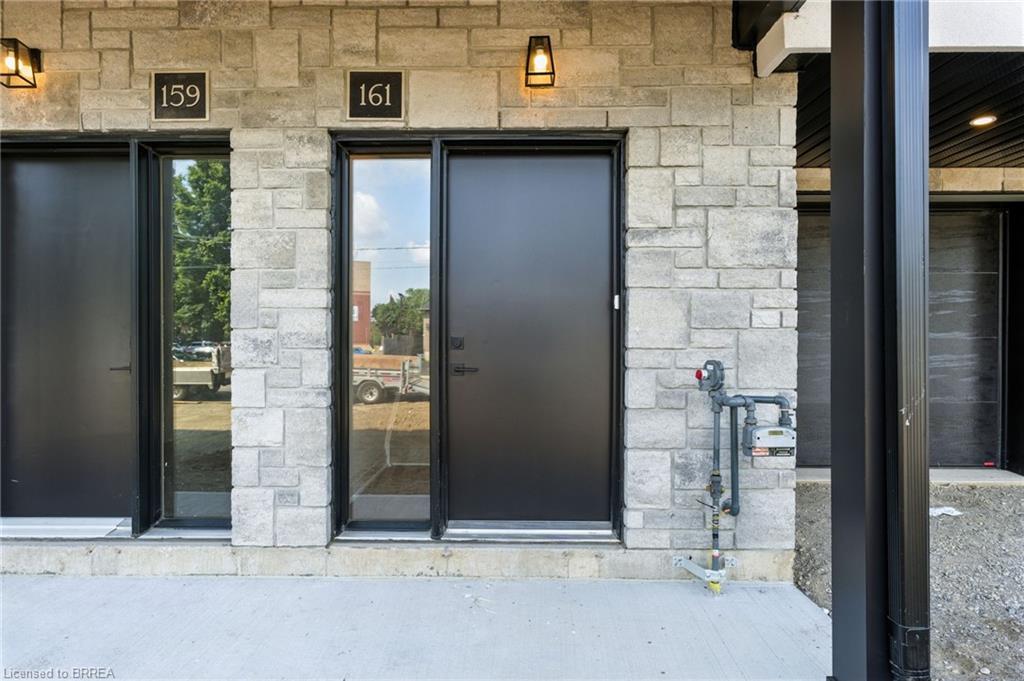 3-161 Fifth Avenue, Brantford, ON - Outdoor