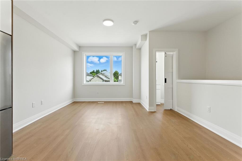 3-161 Fifth Avenue, Brantford, ON - Indoor Photo Showing Other Room