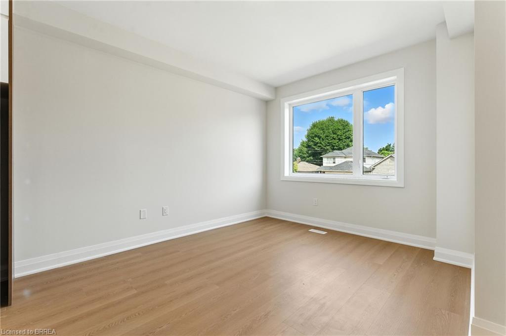 3-161 Fifth Avenue, Brantford, ON - Indoor Photo Showing Other Room