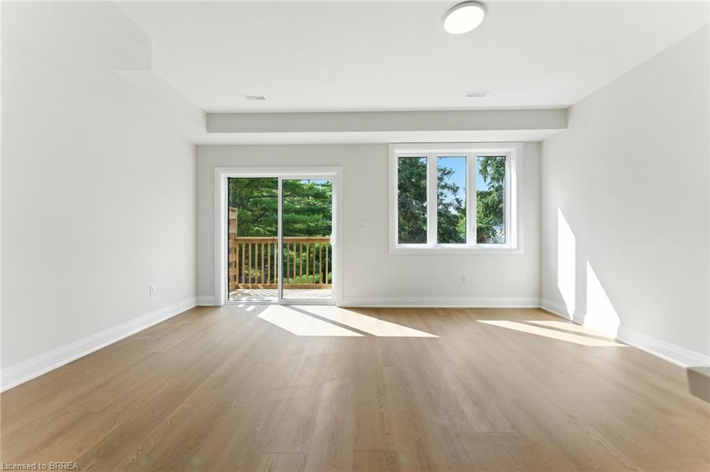 3-161 Fifth Avenue, Brantford, ON - Indoor