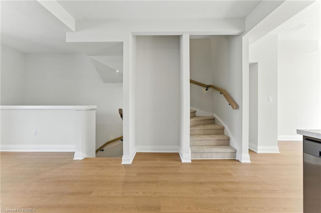 3-161 Fifth Avenue, Brantford, ON - Indoor