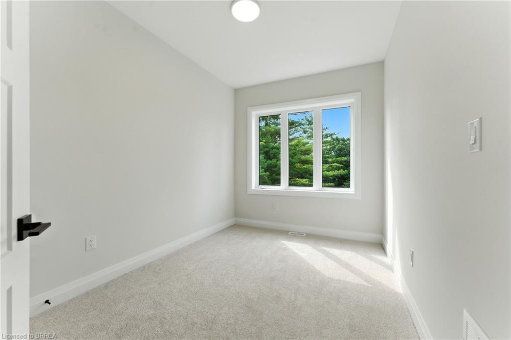 3-161 Fifth Avenue, Brantford, ON - Indoor Photo Showing Other Room