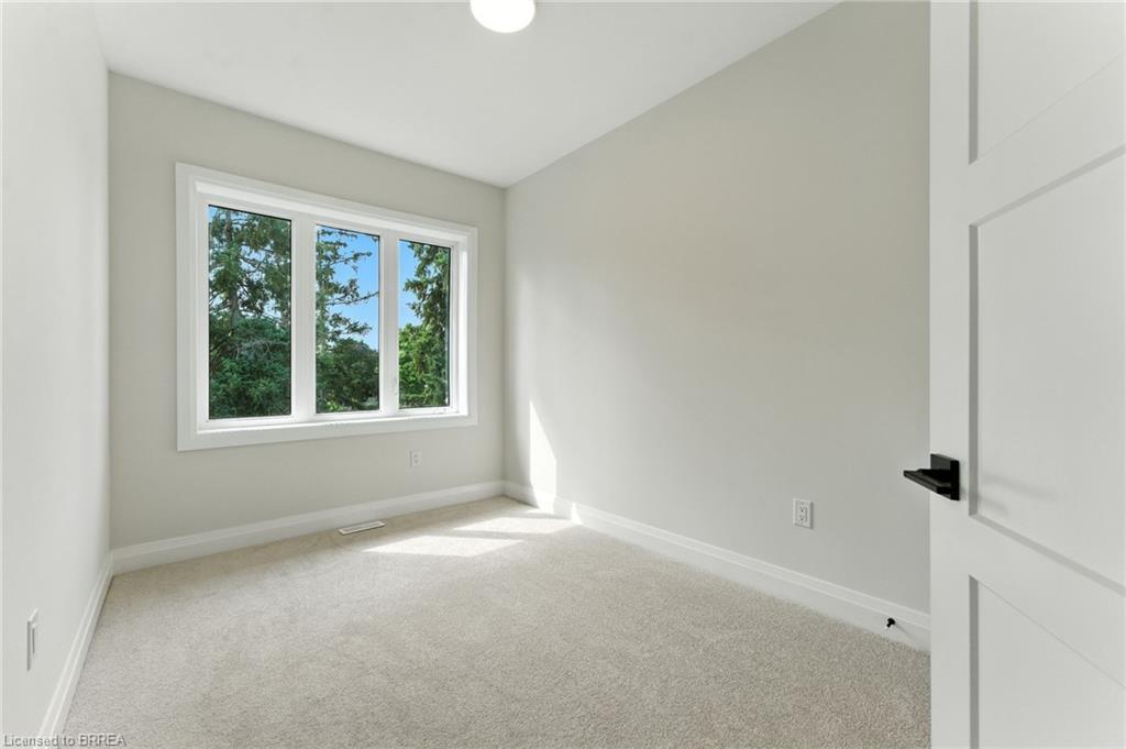 3-161 Fifth Avenue, Brantford, ON - Indoor Photo Showing Other Room