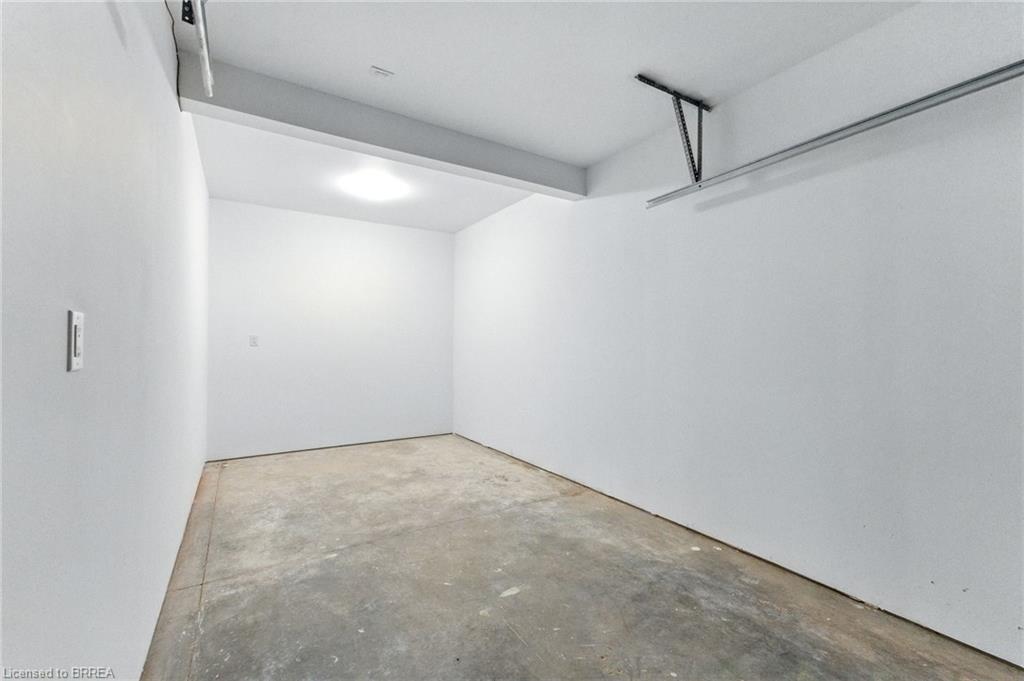 3-161 Fifth Avenue, Brantford, ON - Indoor Photo Showing Other Room