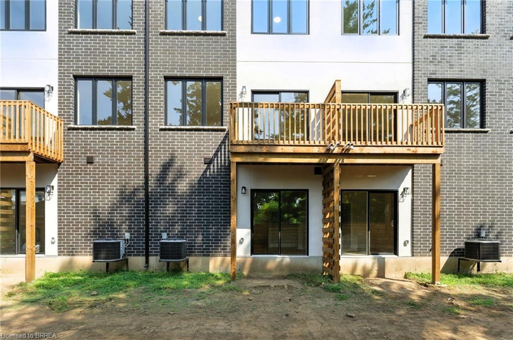 3-161 Fifth Avenue, Brantford, ON - Outdoor