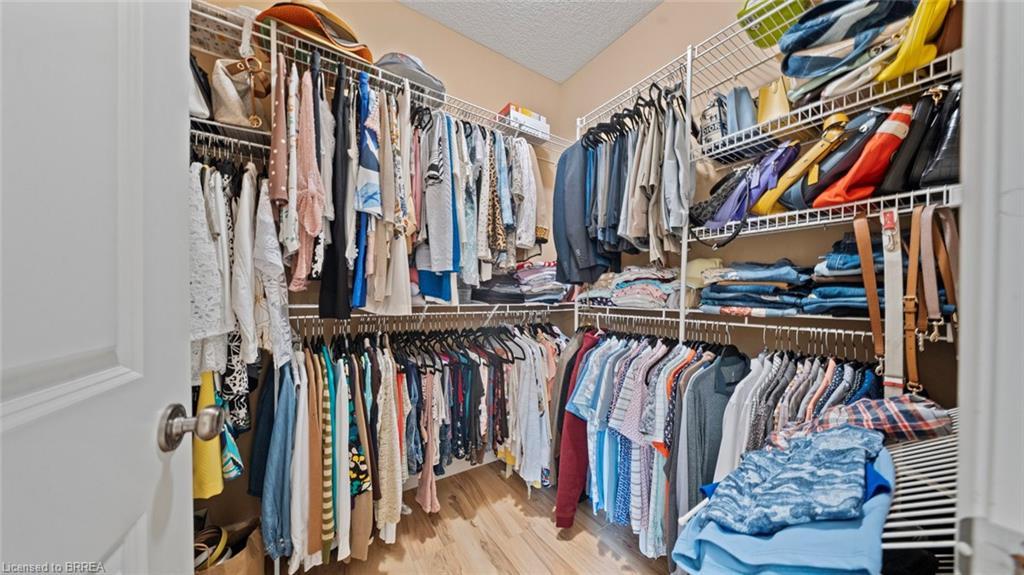 424 Lakeview Drive, Woodstock, ON - Indoor With Storage