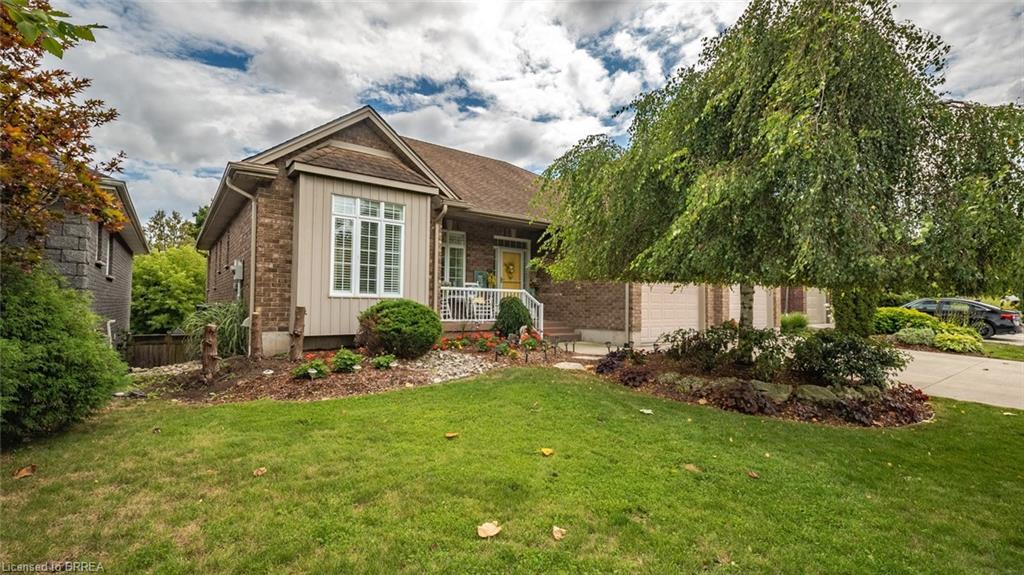 424 Lakeview Drive, Woodstock, ON - Outdoor With Facade