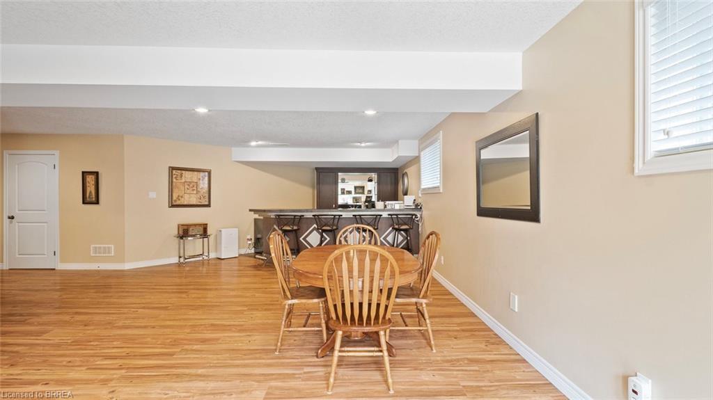 424 Lakeview Drive, Woodstock, ON - Indoor