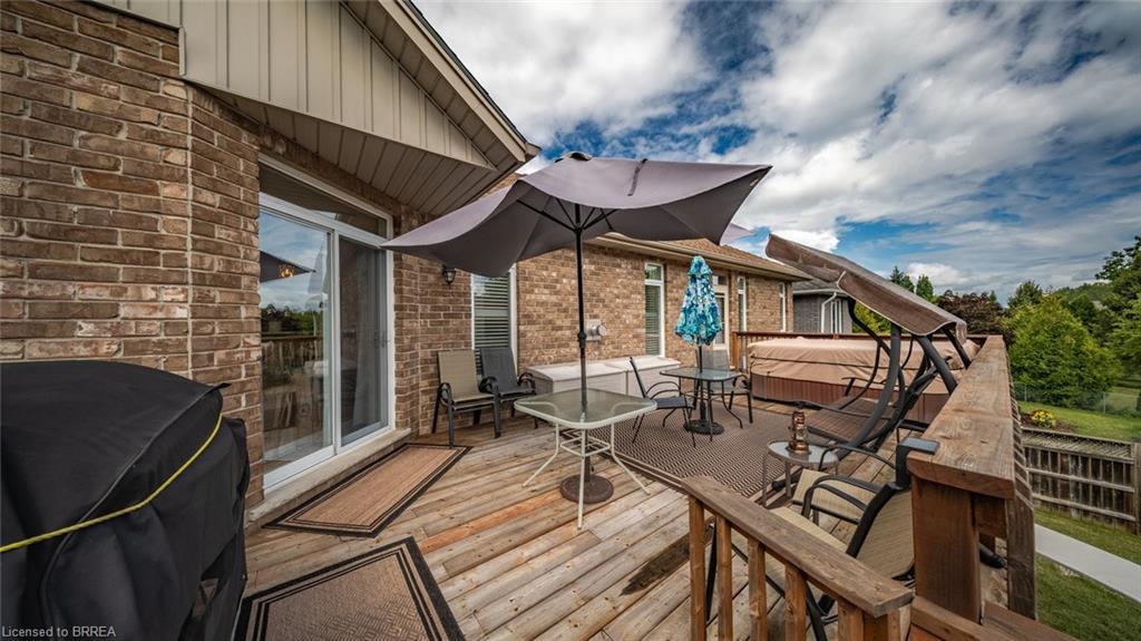 424 Lakeview Drive, Woodstock, ON - Outdoor With Deck Patio Veranda With Exterior