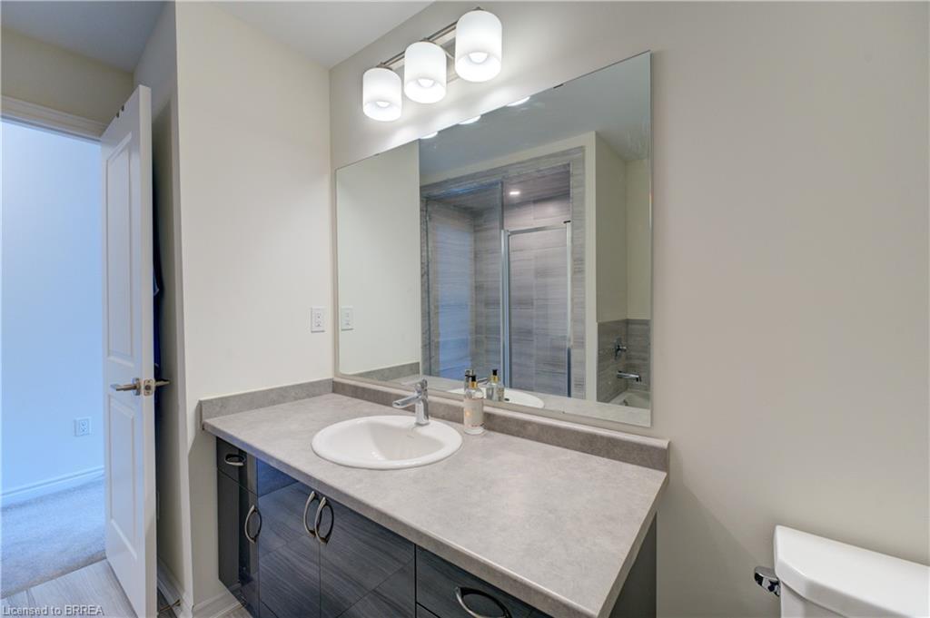 2 Copeman Avenue, Brantford, ON - Indoor Photo Showing Bathroom