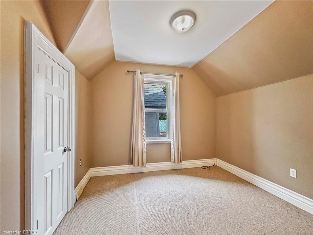 86 Arthur Street, Brantford, ON - Indoor Photo Showing Other Room