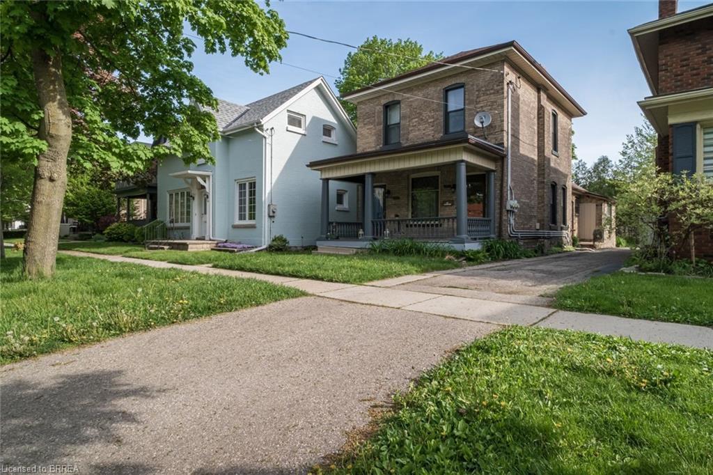 Lower-31 Palmerston Avenue, Brantford, ON - Outdoor With Facade