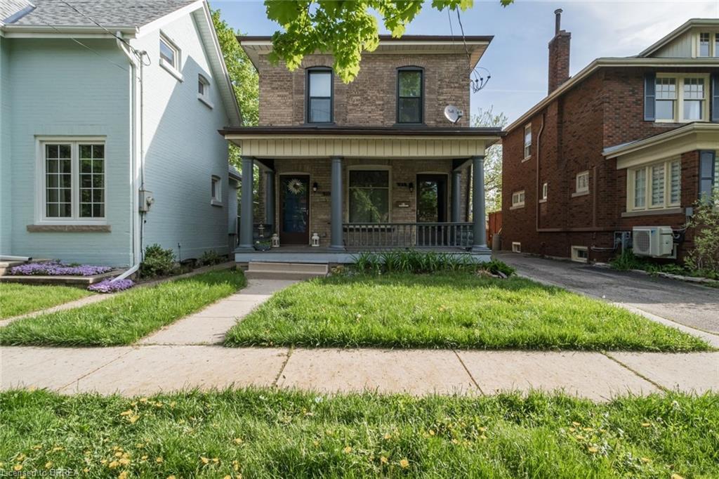 Lower-31 Palmerston Avenue, Brantford, ON - Outdoor With Facade