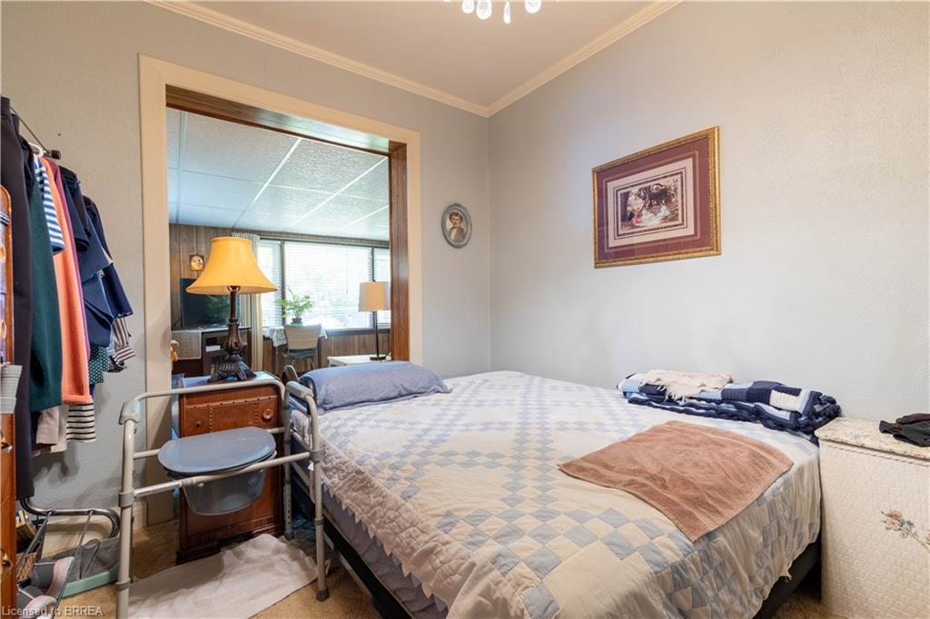 154 Talbot Street, Kitchener, ON - Indoor Photo Showing Bedroom