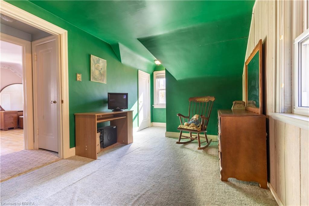 154 Talbot Street, Kitchener, ON - Indoor