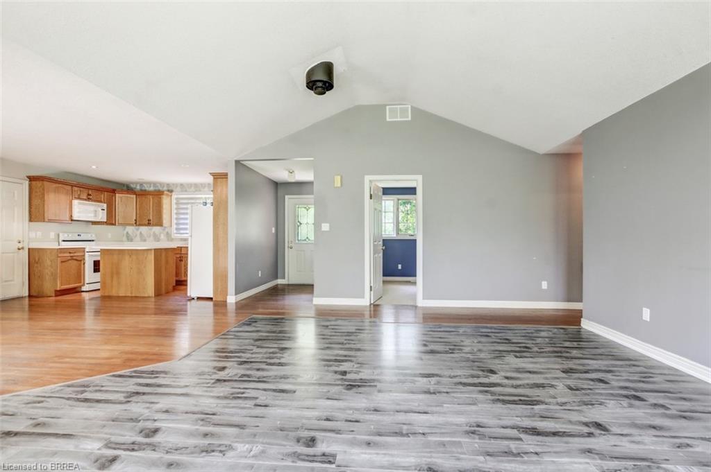 80 Race Street, Paris, ON - Indoor