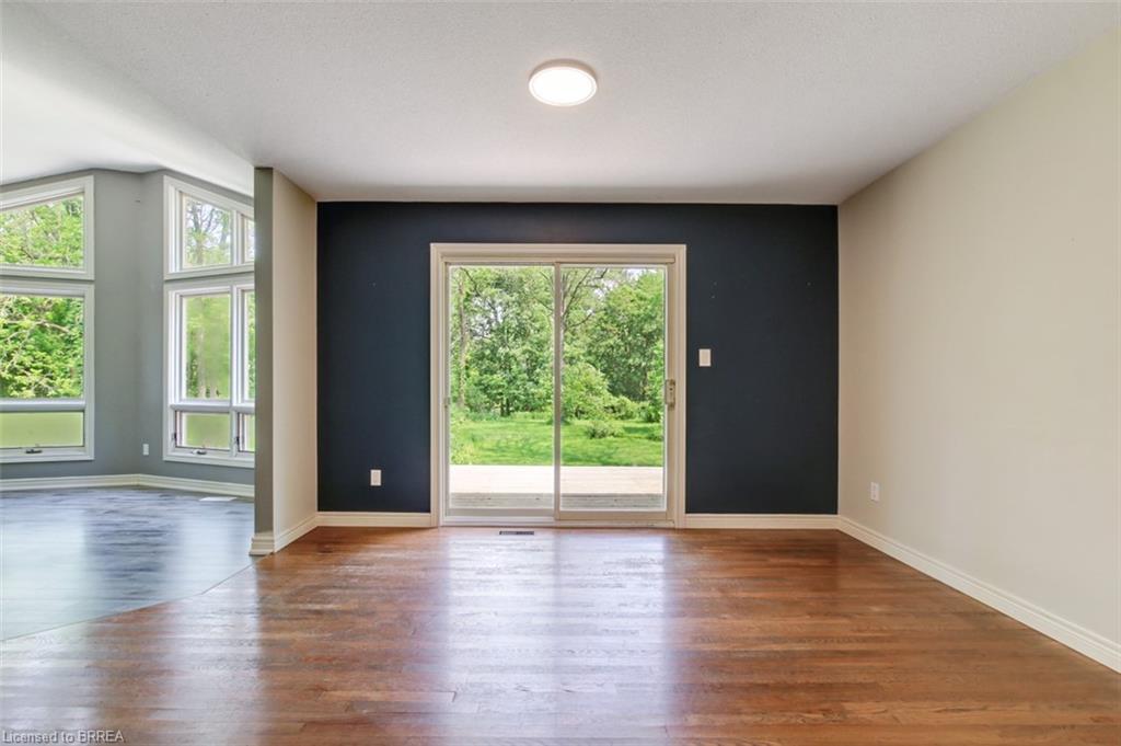 80 Race Street, Paris, ON - Indoor Photo Showing Other Room