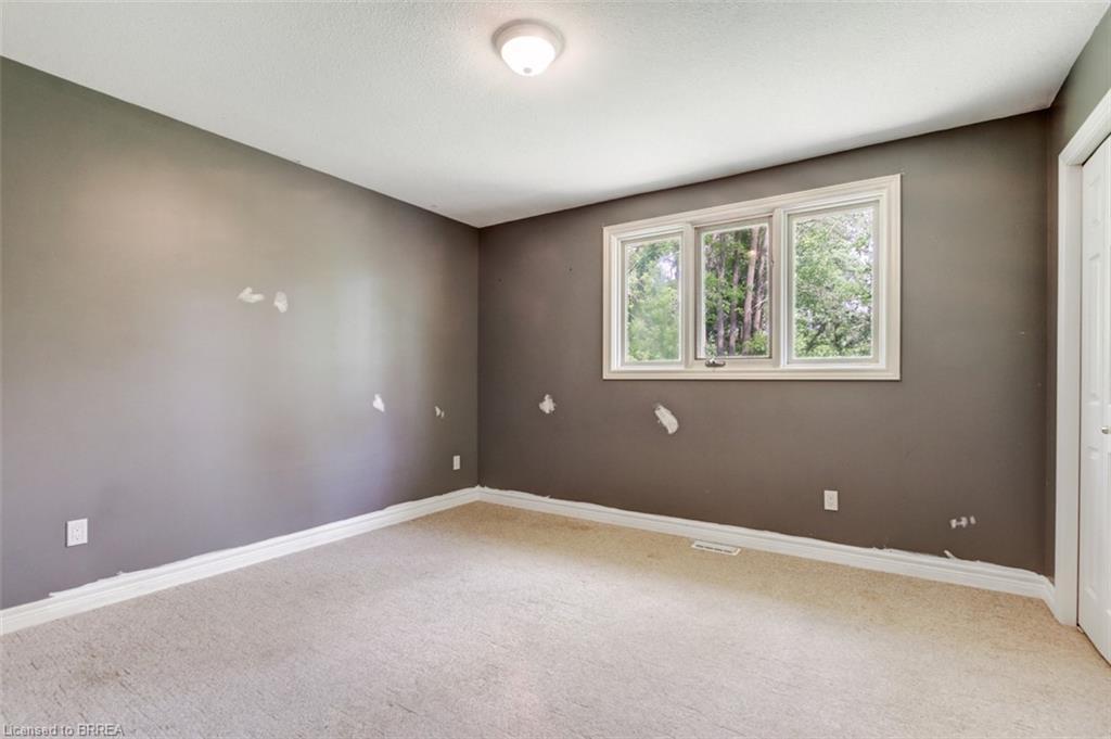 80 Race Street, Paris, ON - Indoor Photo Showing Other Room