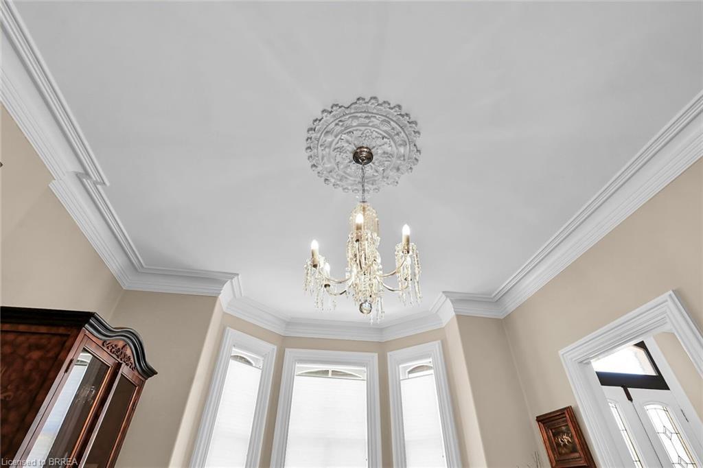 40 Locke Street S, Hamilton, ON - Indoor Photo Showing Other Room