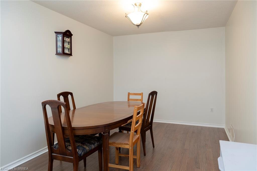47 Walnut Street, Brantford, ON - Indoor Photo Showing Dining Room