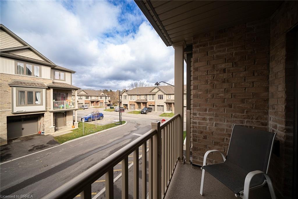 119-77 Diana Avenue, Brantford, ON - Outdoor With Balcony