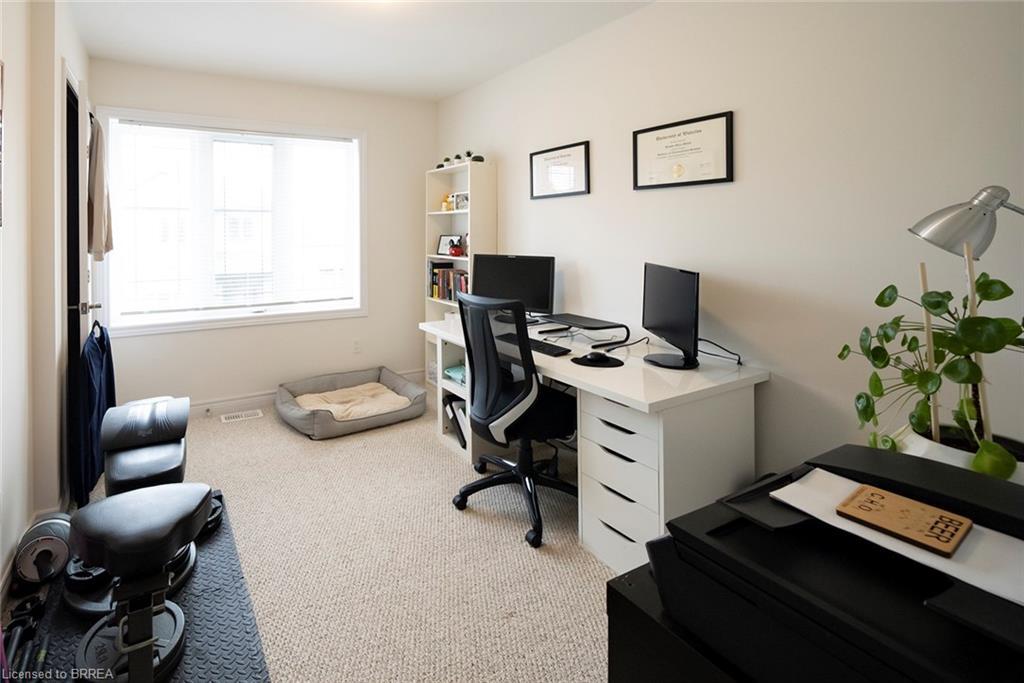 119-77 Diana Avenue, Brantford, ON - Indoor Photo Showing Office